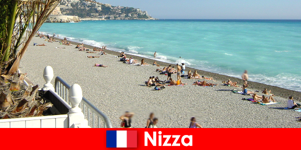 Nice pantai yang indah di Riviera Perancis