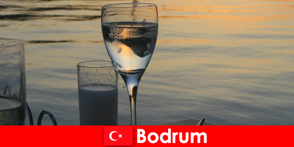 Di Turki Bodrum ditemui kelab dan bar untuk pelancong muda