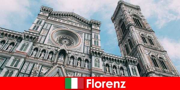 Florence dengan banyak bandar-bandar utama seni sejarah menarik pengunjung dari seluruh dunia