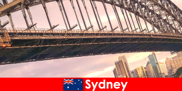 Sydney dengan jambatannya adalah destinasi yang sangat popular untuk pelancong Australia