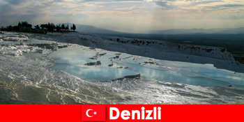 Percutian spa untuk pelancong di mata air terma Denizli Turki