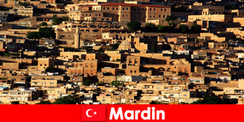 Tetamu asing boleh mengharapkan penginapan murah dan hotel di Mardin Turki