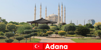 Lawatan pendidikan sejarah untuk pelancong dari luar negara ke Adana Turki