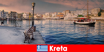 Kepakaran dan gaya hidup yang lazat menemui pelancong di Crete Greece