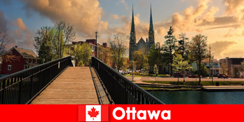 Tempah tempat penginapan murah untuk menginap di Ottawa Canada lebih awal