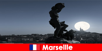 Marseille France adalah kota yang berwarna-warni dengan banyak budaya dan sejarah