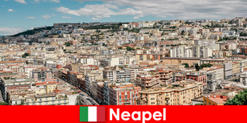 Cadangan dan maklumat untuk Naples bandar pantai di Itali