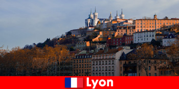 Cari tempat-tempat menarik dan tempat-tempat istimewa Orang asing di Lyon France