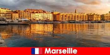 Perjalanan ke Marseille France menempah hotel dan penginapan lebih awal