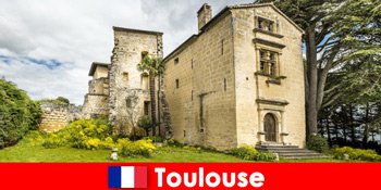 Pelancong di Toulouse Perancis mengalami sejarah dan kemodenan
