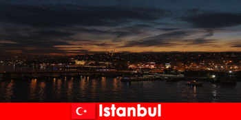 Istanbul Dengan warisan sejarah dan kekayaan budaya, ia adalah salah satu bandar terpenting di Turki